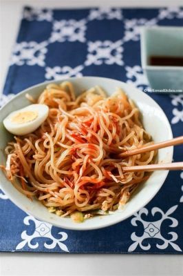  Lagman de Urumqi: Uma Sinfonia Explosiva de Sabores Picantes e Noodles Delicadamente Texturizados!